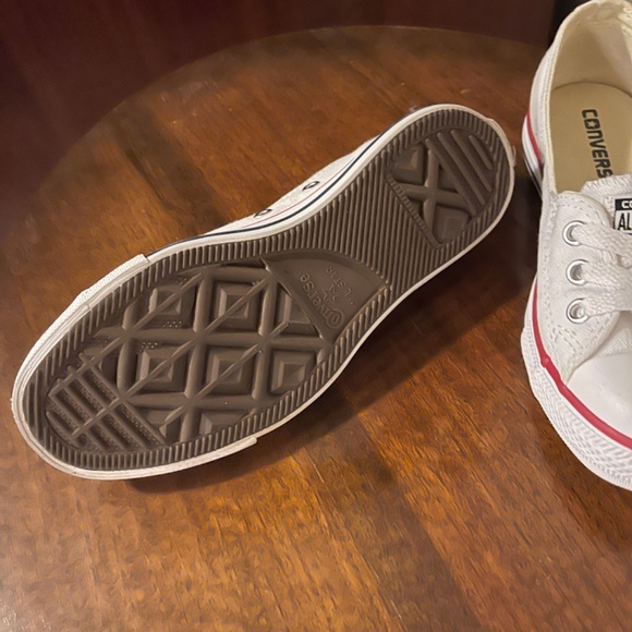 NWB CONVERSE SNEAKERS - Picture 4 of 4